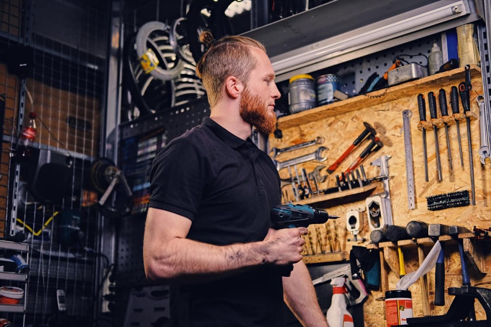 Cum transformi un garaj într-un atelier de hobby funcțional