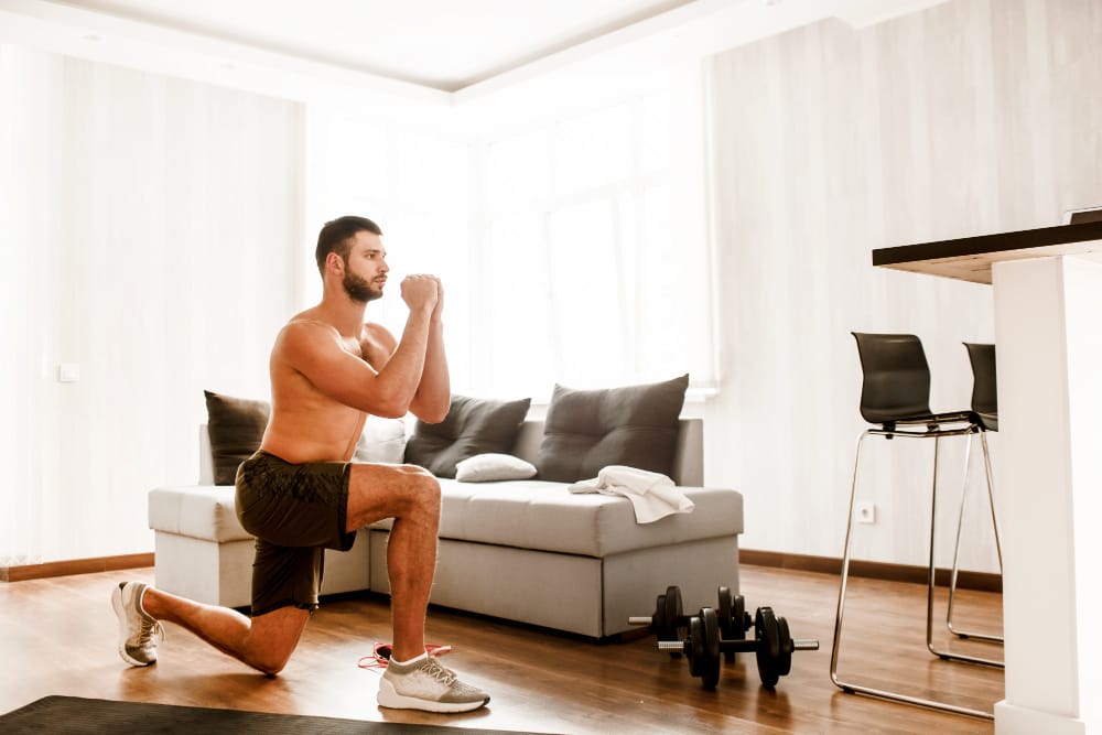 Cum să-ți creezi un program complet de fitness acasă