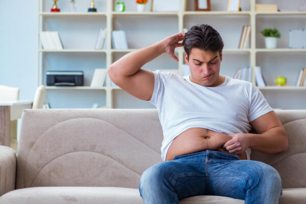 Grăsimea abdominală la bărbați: de ce apare și cum poate fi redusă