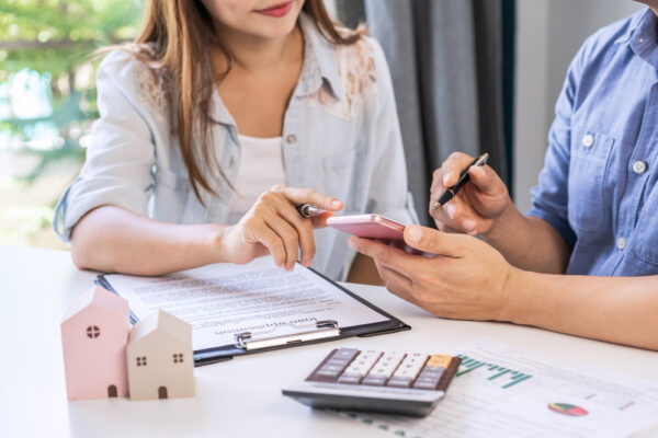 Cum pregătești financiar familia pentru începutul anului școlar