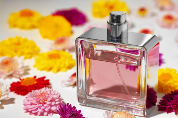Parfumuri dulci pentru femei cadou: idei pentru iubitoarele aromelor gurmande