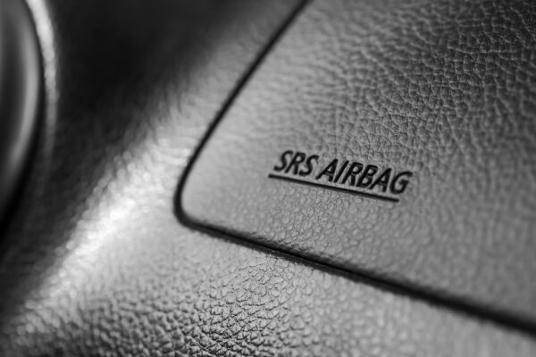 Cum funcționează airbag-urile și cum te protejează în caz de accident